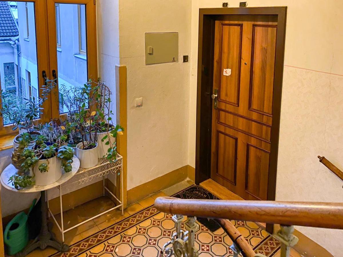 Modern Apartment Wiener Stadthalle Exterior photo